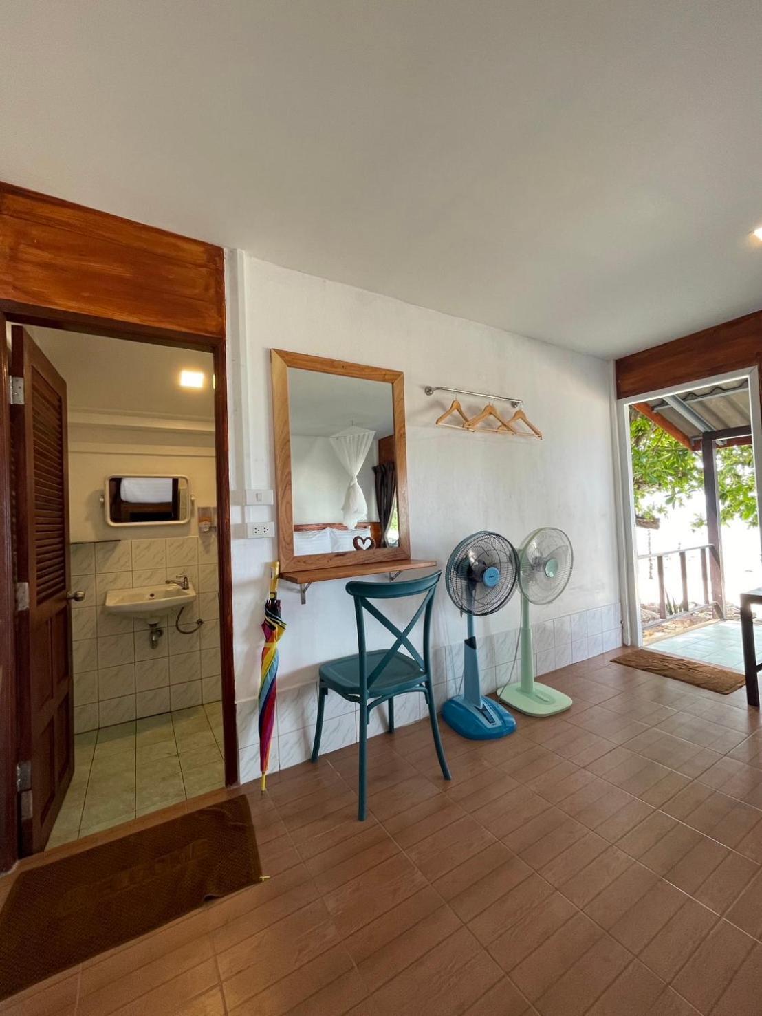 Phi Phi Private Beach Resort Exterior photo