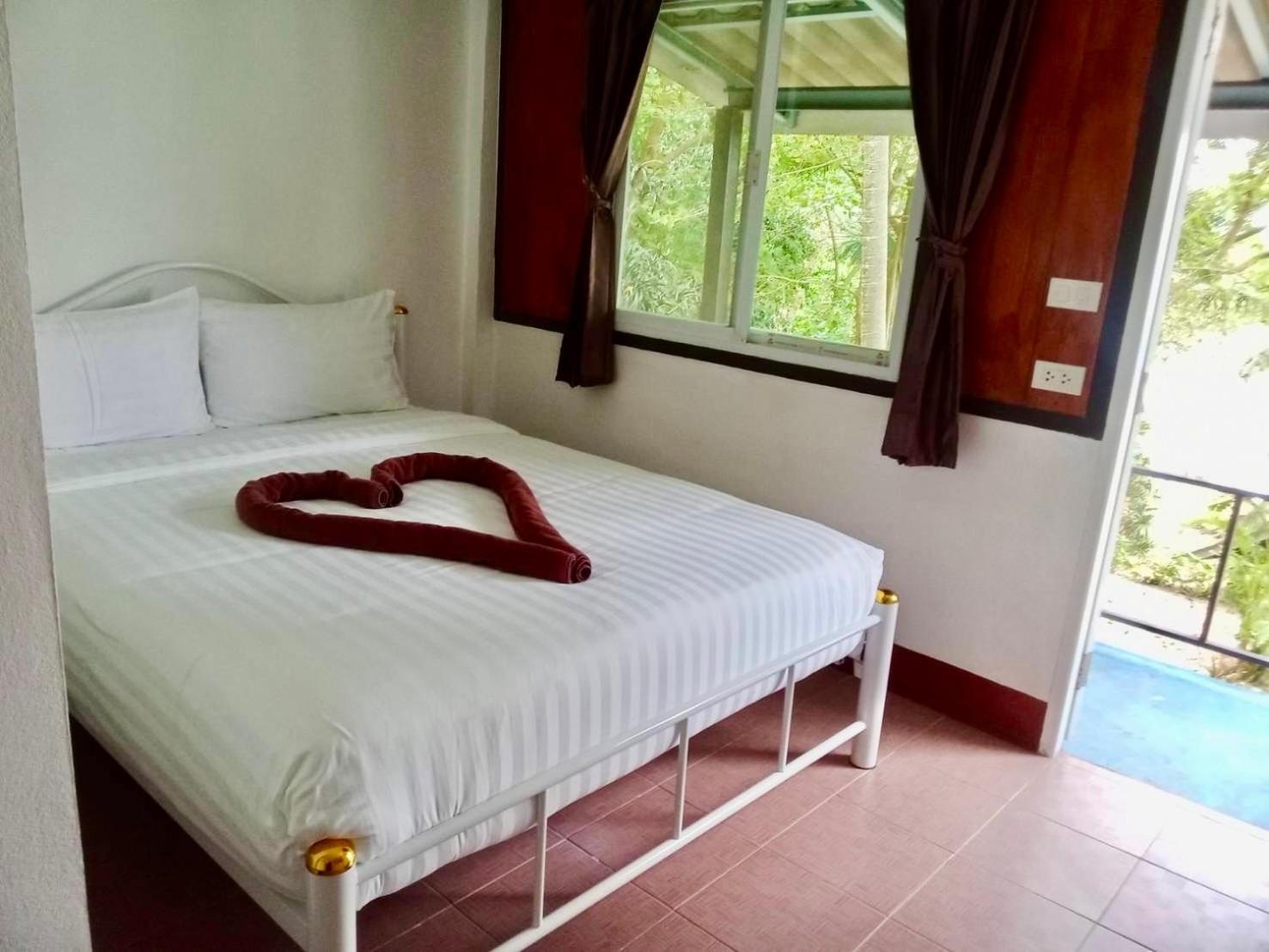 Phi Phi Private Beach Resort Exterior photo