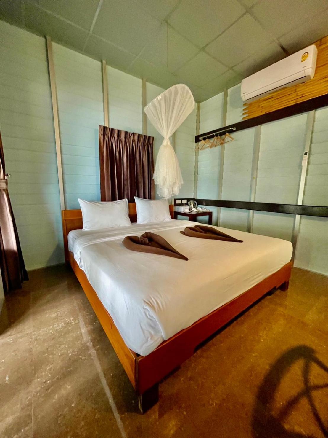 Phi Phi Private Beach Resort Exterior photo